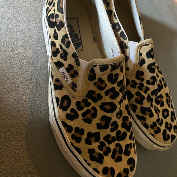 Vans - Picture 8 of 12